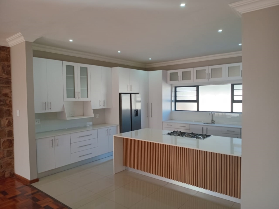 4 Bedroom Property for Sale in Despatch Central Eastern Cape